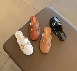 Sandały dla dzieci Summer chłopców Kapcie Buty na zewnątrz duże dzieci małe skórzane buty buty dla dzieci