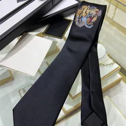 Tiger Tie Designer Men Twill Ties 비즈니스 캐주얼 실크 넥타이 고품질 패션 착용 액세서리와 상자