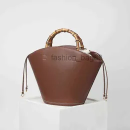 Новая высококачественная кожаная сумка с большой ковшой карамельная ретро -ретро женская бамбуковая ручка сумочка леди сумки мода подиум женский пакет 2022