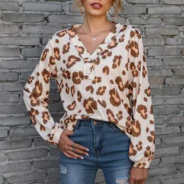 Kadınlar Blouses Kadın Gömlekleri 2022 Kadın Üstler ve Bluz V Yağlı Uzun Kollu Leopar Baskı Kolay Sweatshirt Chemmeer Femme Nouvelle