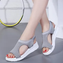 الصنادل 2022 Fashion Women Summer Shoes Peep Toe Flat Ladies Flatible Air Mesh Platform Sandalias