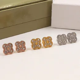 Lüks Tasarımcı Stud Küpe Dört yapraklı Yonca Küpe Kadın Moda 18K Altın Elmas Küpe Takı