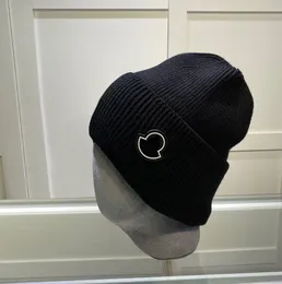 Moda crânio bonés de malha chapéus de inverno chapéu com letras carimbadas gorro de lã quente unissex casquette 5 cores de alta qualidade de alta qualidade muitas cores D4