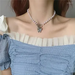 Choker Female Small Design Design Sense Quarlarbone Chain of Pearl Fashion Butterfly Necklace 2022 Tide Tide Tide