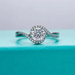 클러스터 반지 anujewel 1ct d 컬러 Moissanite 18k 금 도금 천사 눈 약혼 결혼식 도매