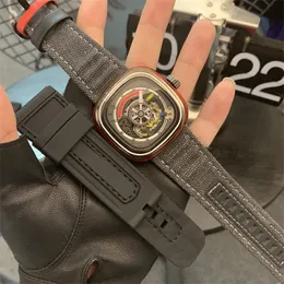 Uhr Maestro Design, quadratisches Gehäuse, hochgehärtetes Glas, braunes Armband, automatisch, mechanisch