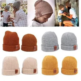 Baby Strickhut für Jungen Mädchen Herbst Herbst Winter Warm Kinder Beanie Erwachsene Kinder Eltern-Kind-Hüte Neugeborene Baby Cap mit Lederetikett GC1569