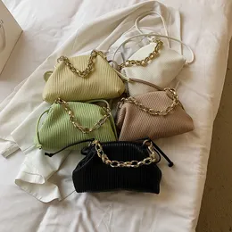 Bolsos de hombro inclinados para mujer Moda casual Bolso para mujer Bolso pequeño Totes Cuero premium de alta capacidad Gran volumen al por mayor Bolso para teléfono móvil para niña Negro 5255