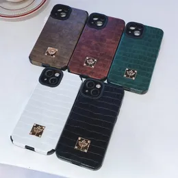 Obudowy telefonu komórkowego z skorupą krokodylową dla iPhone Case13 12 11 Pro Max Mini XR XS x 8 7 Plus z metalowym logo liści klonu