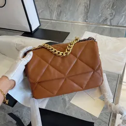 프랑스 여성 19 시리즈 Lambskin Quilted Bags 클래식 한 싱글 플랩 리얼 리더가있는 일련 번호 대용량 고급 디자이너 핸드백 GHW 크로스 바디 지갑 26cm