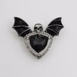 Broszki Halloween gotycki punk czaszek bat nietoperek pinowe szpilki