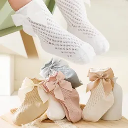 Yaz bebek kız çoraplar büyük yaylar nefes alabilen örgü bebek kısa çoraplar boş yürümeye başlayan çocuk pamuk çorap 0-12 ay