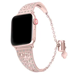 Diamond Armband Ladies Strap Justerbar kedjel￤ngd f￶r Apple Watch Band 45mm 41mm 40mm 44mm 38mm 42mm Rostfritt st￥l Watchband IWatch Series 8 7 SE 6 5 4 3