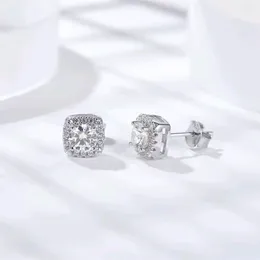 패션 보석 쿠션 모양의 귀 스터드 0.5 캐럿 및 1 캐럿 Moissanite Sterling Silver Earring