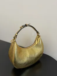 Bolsa de designer de bolsa de axil com sacos de mão Crescente Forma 2022 Qualidade do corpo transversal