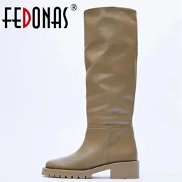 Botas Fedonas Za Ins Women Women Sapatos de inverno de couro genuíno de joelhos altos motocicletas punk slim outono de inverno de outono 220909