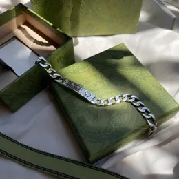 Luxurys designer charm armband för kvinnor armband mode smycken charms smycken tillbehör mode klassisk födelsedagspresent bra trevligt