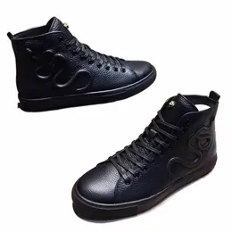 2022 New Tornozelo Boots Mens Sports Sports Runner Shoes para Men High Top Sneakers Treinadores Casuais Mulheres Tiger Dragon Snake Botas de inverno