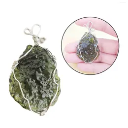 Colliers pendentifs Collier en pierre de cristal d'aérolite vert moldavite naturelle