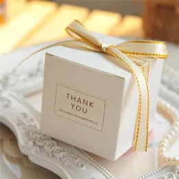 Present Wrap European Simple Atmosphere White Cube Candy Boxes Wedding Party Supplies Present Packing Box Baby Visa Favors Gift Bag 220913