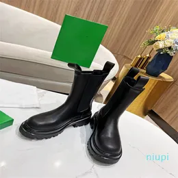 Womens Print Embroidered Ankle Boots With Letter Chunky Heel Flat Shoes Retro Autumn Winter Leather Fashion Woman Classic Black 2022