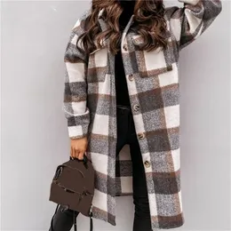 Women's Wool Blends Coat Turn-Down Collar Long Sleeve Autumn Winter Overcoat Plaid Print Flap Pockets Woolen Oversize Outerwear 220912