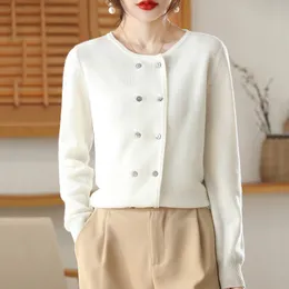 Malhas de lã pura de trespassada Cardigan Casaco feminino Logo Round Pecue de pescoço 2022 Primavera e outono Novo suéter de cashmere de moda