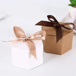 선물 랩 25/50pcs 크래프트 종이 육각형 판지 상자 사탕 박스 DIY 비스킷 선물 선물 상자 생일 결혼식 파티 장식 220913