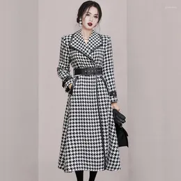 Trench feminina Coats femininos Houndstooth de Women Houndstooth Big Sopel Leap Collar Fashion Wool Coat Women Women coreano Vintage Woolen Pocket Mantenha quente