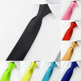 Båge slipsar smal avslappnad mager röd slips smal svart slips för män 5 cm man tillbehör enkelhet Formell mode c005
