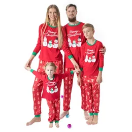 Dopasowanie rodzinnych strojów Rodzinna piżama 2023 Boże Narodzenie Snowman Print Czerwone ubrania 014y Dzieci Matka Ojciec Pijamas Odzież Mecz Kilka nocna 220914