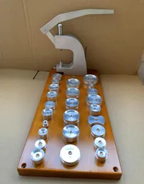 Kit di riparazione orologi 5500-A Kit di presse con 25 pezzi Matrici coniche normali Macchina universale da tavolo in cristallo