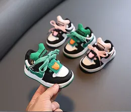 Baby First Walkers Kids Sapatos de bebê 2022 Primavera infantil menina menino menino malha casual de fundo macio confortável não deslizamento