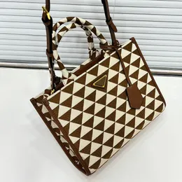 Womens Jumbo Symbol Embroidery Brown Bags Top Handle Tote Triangular Plaid med avtagbar rem Crossbody axel shopping designer handväskor 28,5x9x22cm