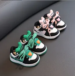 Scarpe per bambini First Walkers comodi per bambini Sneakers designer ragazzi ragazzi ragazze per bambini rosa verde traspirante bambino eur size 16-20