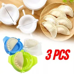 Table Mats 3 Pcs DIY Plastic Dumpling Maker Mould Hand Dough Press Clip Making Gadget Kitchen Pastry Tools Accessories