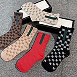 Mens Womens Socks Five Pair Luxe Sports Winter Mesh Letter Printed Sock deviations Cotton Man Woman With Box