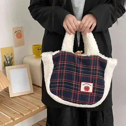 Shopping Bags handBags Yee Winter Plush Bag Christmas Lattice Double Back Casual Versatile Small Portable 220909