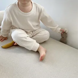 衣類セット女の女の子の服の子供たちの男の子秋のribbられた綿の子供幼児長袖Tシャツパンツ服