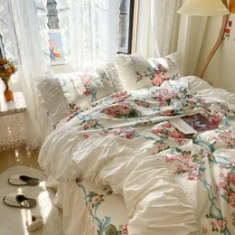 Defina a cama Princesa de algodão floral vintage branca Conjunto elegante e surrado de bordo da capa da capa de bastão de brasas