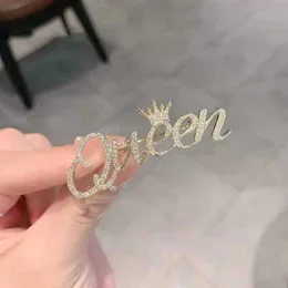 Carta personalizada simples Broche Creative Light Luxury Sense Sense Defino Cold Small Pin Crown Pin Anti Light Acess￳rios