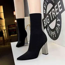 3128-2 Sandals Wind Bobbin Women's Boots Metal Heel Thick High Sexy Nightclub Show Thin Pointed Wool Short