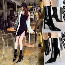 315-13 Sandals Fashion Sexy Nightclub Slim Shiny Lacquer Leather Elastic Pointed Short Boots Winter