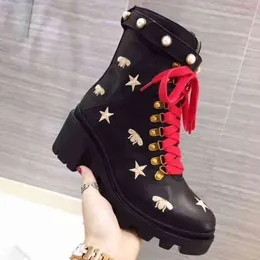 Ribbon Boots Fashion Ladies Syie Series Decorated Leathers Martin Boot Women Embroidered Leather Band Ankle Top Designer Luxury Woman