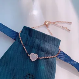 S925 Sterling Silver Sweet Pink Heart Pulsera para mujeres Dise￱ador de marca de lujo Shining Diamond Shell lindo Pendientes de collar de pulseras