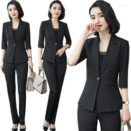 Kvinnors tvåbitar byxor Bäring Women's Suit Slim Fit One Button Half Sleeve Small Overalls Skräddarsydda kläder Kvinna