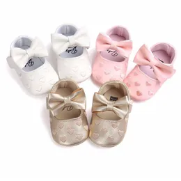 Baby första vandrare småbarn barn baby flickor pu prinsessan bow kärleksfull hjärtskor bowknot crib sole sneaker