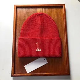 Cappello in lana lavorata a maglia Ricamo Applique Flangiato Autunno e inverno Tenere al caldo