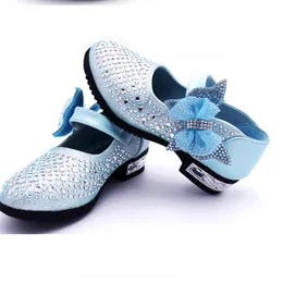 Tênis de tênis garotinhas de salto alto azul azul prata sapatos de princesa para meninas Vestido de festa de casamento escolar para crianças 220920