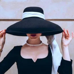 BERETS Fashion Streetstyle Black Wide Brim Wool Bucket Hat Female Vintage Big For Women ser ut som Audrey Hepburn2395